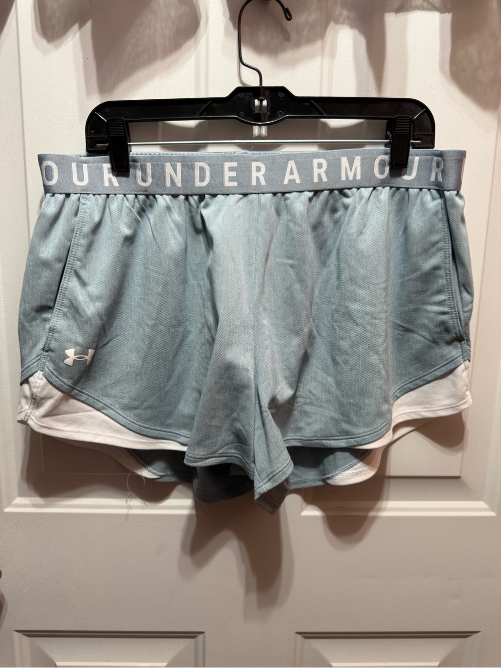 Under Armour Women's Light Blue-Gray and White Athletic Shorts Size XL